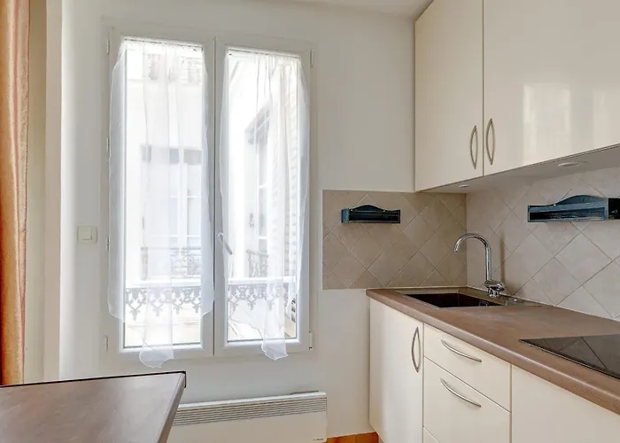 Bnbnova - 1br Eiffel Tower & Rue Cler *
