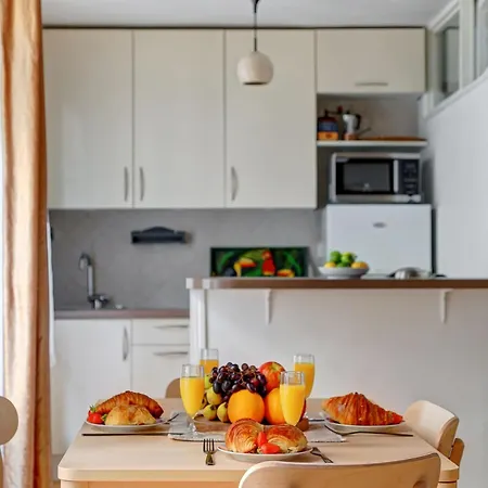 Bnbnova - 1br Eiffel Tower & Rue Cler * Paris